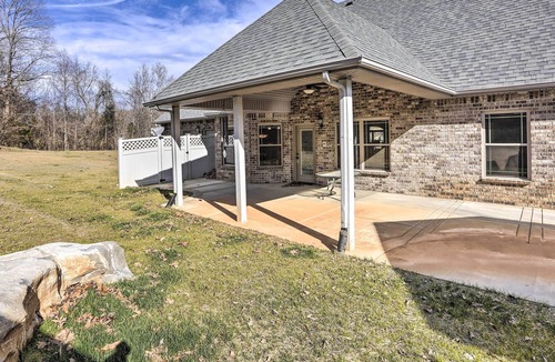 Coopertown Cottage | Luxury Large Group Cottage: 30 Min to Nashville!