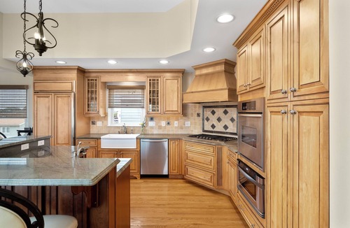 Harvey Cedars Villa | Luxury LBI Retreat 5BR, 4.5 BA ocean and bay views, hot tub, elevator. Sleeps 14