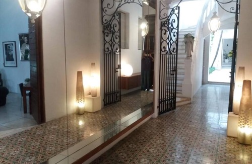 Centro House | Luxury Living in the Heart of Cartagena: Book Your Stay Today!