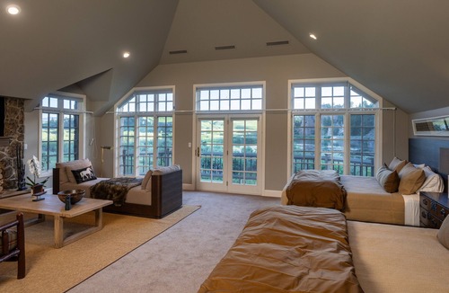 Wolf Creek House | Luxury Lodge + Chef & Housekeeper, Full Service. All food, beer, wine, & spirits