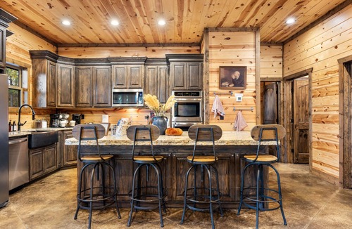 Broken Bow House | Luxury Lodge, sleeps 22, large lot in heart of Hochatown W/HEATED POOL & BOAT!
