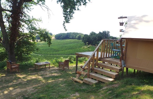 Monprimblanc Cabin | Luxury Lodge Tent in the vineyard