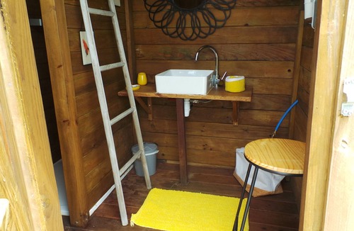 Monprimblanc Cabin | Luxury Lodge Tent in the vineyard