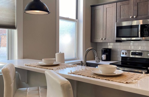 Glens Falls Apartment | Luxury Loft/2 Beds - Civic Center/Cafe/Brewery/Farmers Market - FREE Garage Park