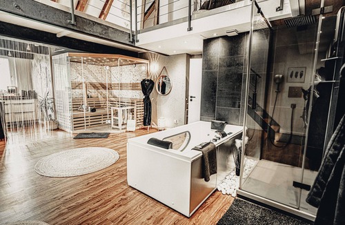 Edingen Apartment | Luxury loft "Timeout" with private spa near Trier