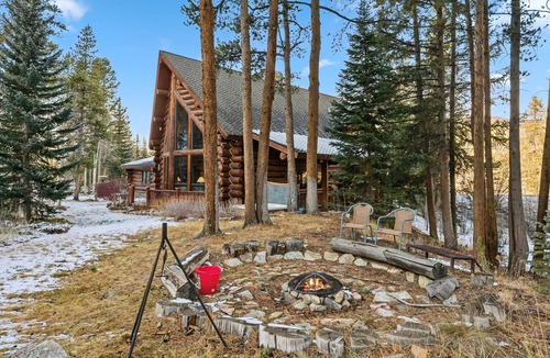 Keystone Cabin | Luxury Log Retreat - Rustic Charm Meets Modern Comfort