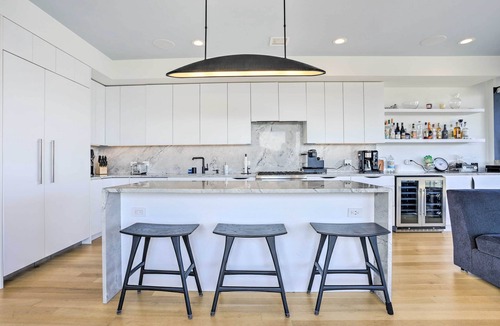 Long Beach House | Luxury Long Beach Villa with Ocean Views!