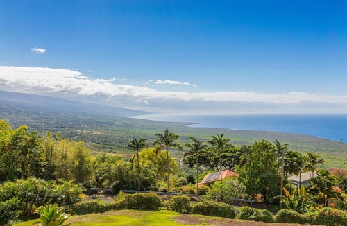 Honaunau-Napoopoo House | Luxury Magic Oceanview Home – Huge Terrace under roof & Hot Tub