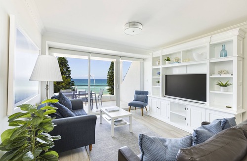 Manly Apartment | Luxury Manly Beachfront Apartment 3bdrs/2 bathrooms