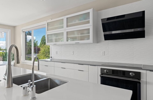 White Center House | Luxury mansion in West Seattle.