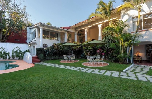 Carolina House | Luxury Mexican Hacienda with Staff, Pool · Walk to Las Mañanitas