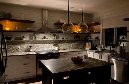Mill River East Cottage | Luxury Mill River waterfront cottage w/fireplace