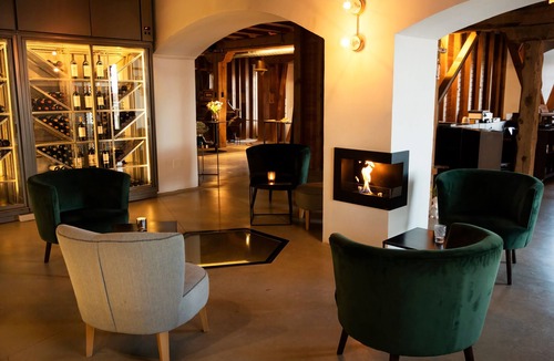 Abarca de Campos Apartment | Luxury Mirada del Canal Room in Palencia with Wi-Fi