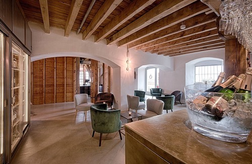 Abarca de Campos Apartment | Luxury Mirada del Canal Room in Palencia with Wi-Fi