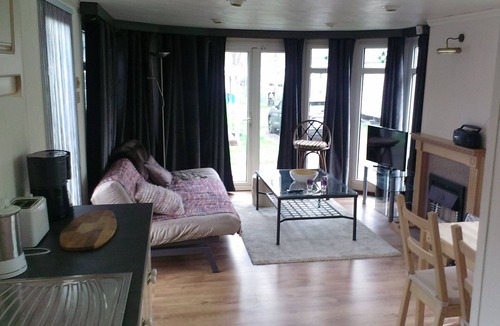Erezee House | Luxury mobile home at famous Carpodrôme campsite
