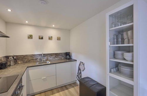 Koulen House | Luxury modern apartment with roof terrace