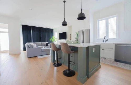 Willoughby House | Luxury Modern Home in Langley
