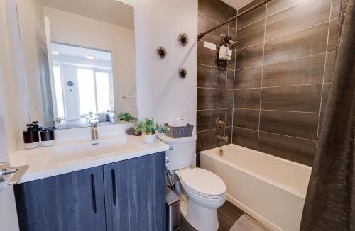 Kitchener Apartment | Luxury & Modern Condo in Central KW With Exclusive Terrace