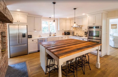 Centerville House | Luxury modern farmhouse w/heated pool, sports court, walk to Craigville beach!