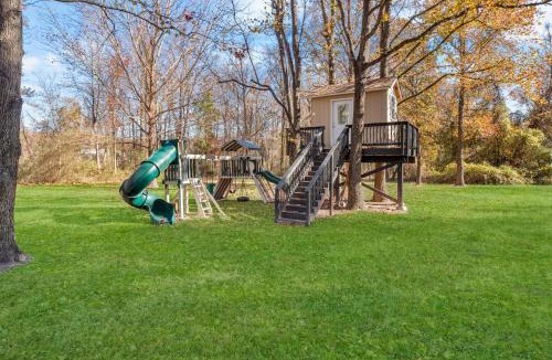 Upper Marlboro House | Luxury modern mansion Cabin Near Washington DC