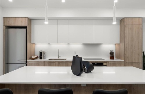 Gravenhurst Villa | Luxury Modern Muskoka Retreat at Muskoka Bay Resort