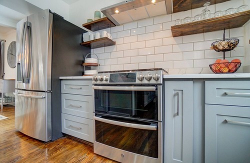 Roselawn Finance House | Luxury Modern Oasis 4BR 3BA Farmhouse, 10min to DT