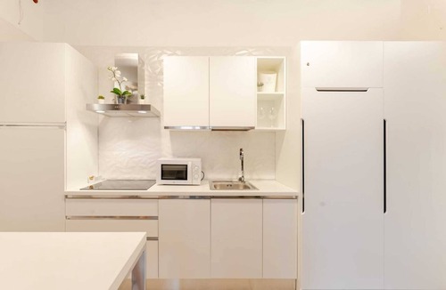 Historic Castle District Apartment | Luxury modern Studio in historic district
