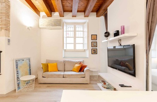 Historic Castle District Apartment | Luxury modern Studio in historic district