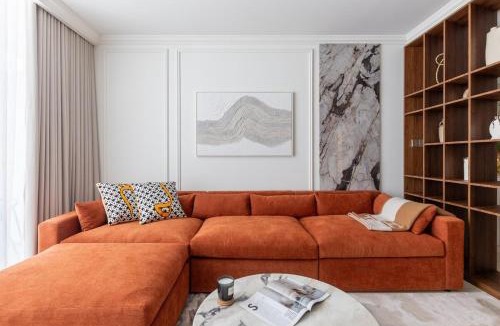 Dubai Marina Apartment | Luxury & Modern Unit in Emaar Beachfront