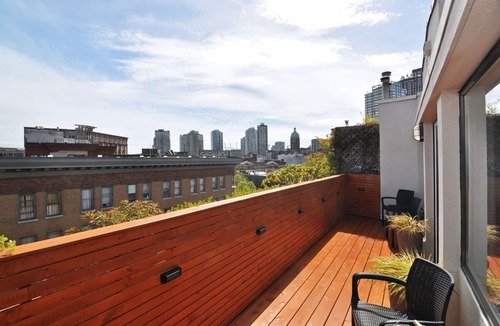Gastown Condo | Luxury Modern Vancouver Condo in Gastown,Big Top Floor Private South-facing Deck