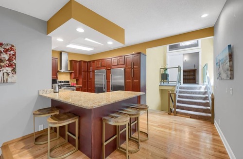 Downtown Minneapolis House | Luxury modern Villa | Downtown | Convention