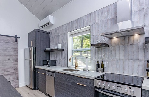 Decatur House | Luxury modern with breathtaking sunset views!