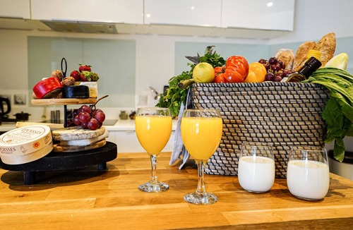 Cap d'Ail Apartment | Luxury Monaco 2BD Suite +1st Class Car incl. Free Grand Prix Event Ticket