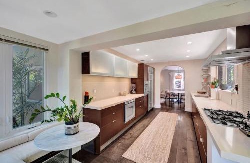 Northeast Miami Villa | Luxury Morningside Bungalow Steps to the Park