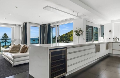 Mount Maunganui Apartment | Luxury Mount Apartment With Views