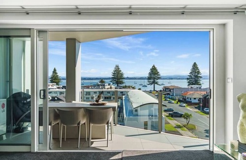 Mount Maunganui Apartment | Luxury Mount Apartment With Views