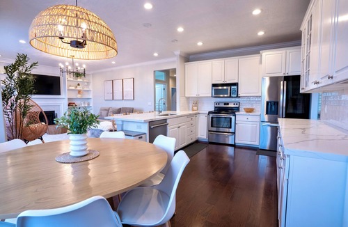 Draper House | Luxury mountain home | 6BR + office, spa, sauna, game & bunk rooms, epic views