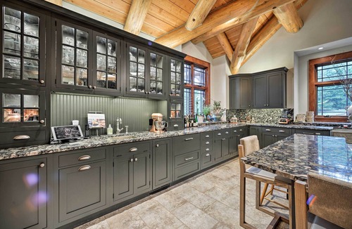 Windham House | Luxury Mountain Log Home, Ski-In/Ski-Out to Windham Resort