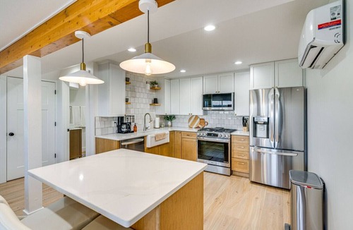 Roy Apartment | Luxury Mountain View Retreat w/Pool & Hot tub