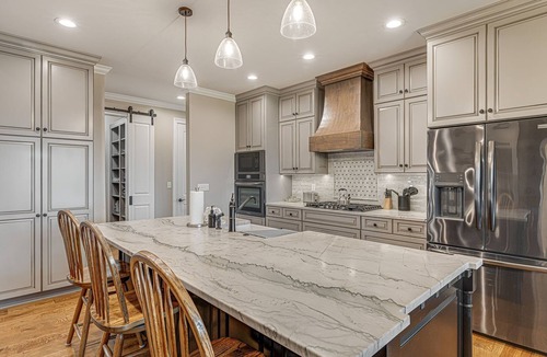 Mars Hill House | Luxury Mountain Views w/Fire Pit & Pet-Friendly + Biltmore Pass | 22 Min AVL