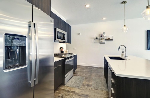 Willow Grove Condo | Luxury New Build River West 611