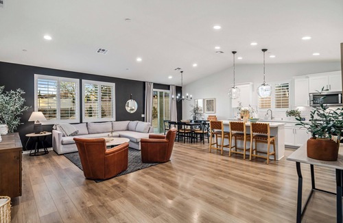 Lancaster House | LUXURY & NEWER 5 Bedroom Home w/A Large Backyard in West Lancaster!