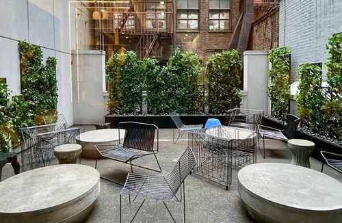 Midtown East Resort | Luxury NYC Stay Near 5th Ave, Central Park & Rockefeller Center Studio Premier