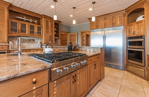 Neskowin House | Luxury Ocean Front. 9 Bdrm, 7 bth. 7400 sq/ft. w/Hot tub, Theater, Wifi