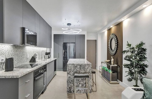 Hollywood South Central Beach Apartment | Luxury Oceanfront 2/1.5 Bdr ON THE BEACH 3 FLOOR
