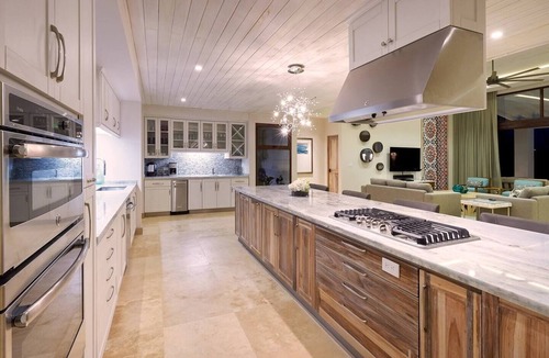 Playa Langosta Villa | Luxury Oceanfront Offering In Gated Community