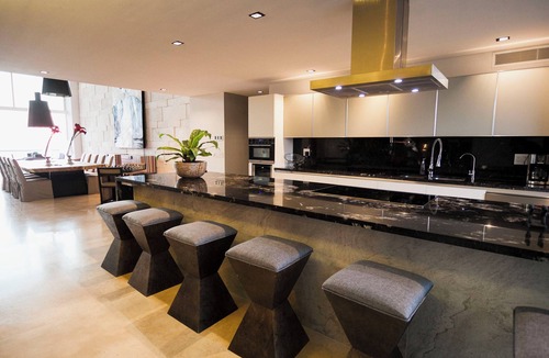 Flamingos Apartment | Luxury Oceanfront Penthouse, 6 Bedrooms, Beach Club