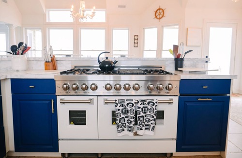 Whalehead Beach House | LUXURY, OCEANFRONT, Pool, ELEV, Rec Rm, Beach Access, Ocean Views! WL983, Fairlight