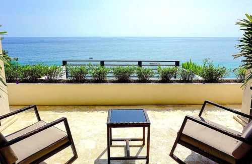 Challengers Hotel | Luxury Oceanfront Suite Sunset Reef St. Kitts