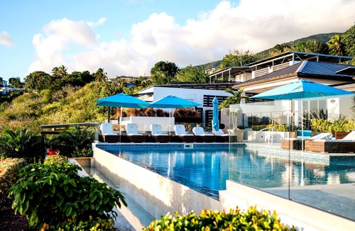 Challengers Hotel | Luxury Oceanfront Suite Sunset Reef St. Kitts